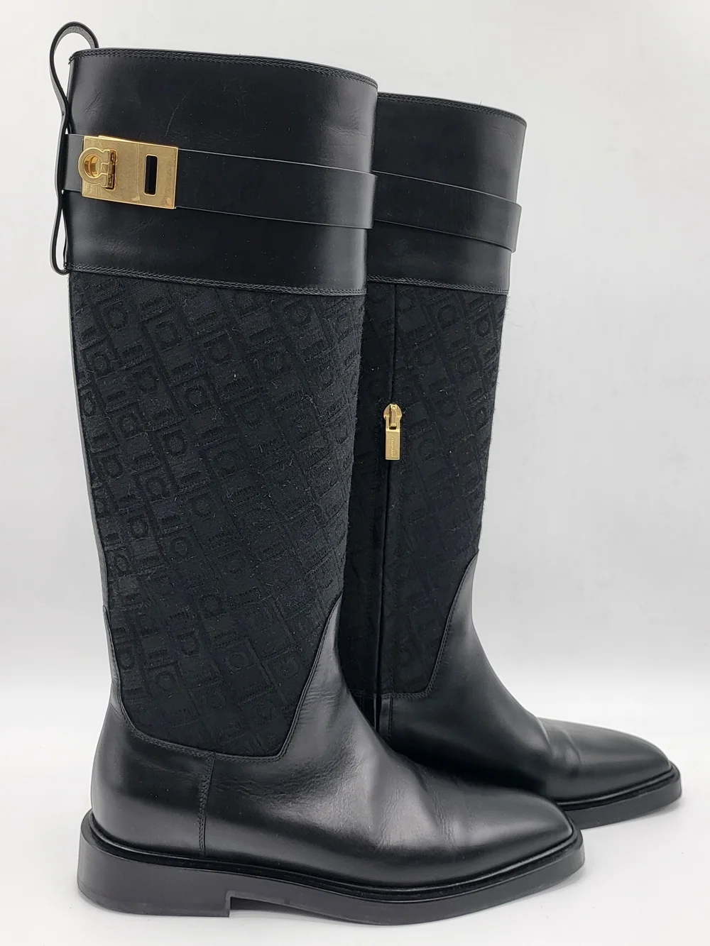 SALVATORE FERRAGAMO ROLY BLACK LEATHER SUEDE PRINT GANCINI RIDING BOOTS. Auth...
